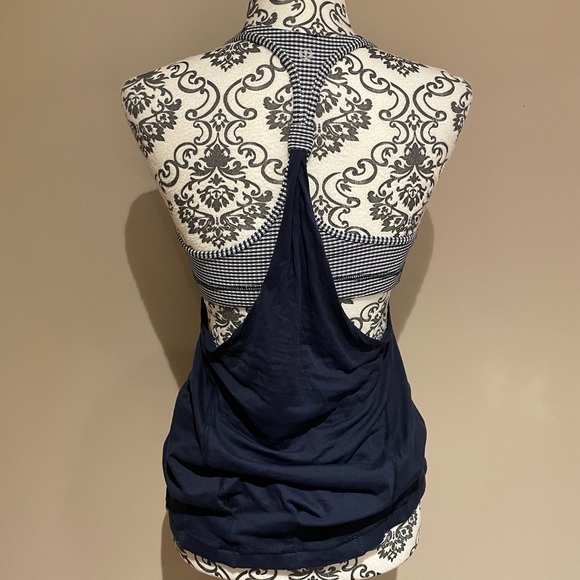 Lululemon Top With Bra - Picture 3 of 3